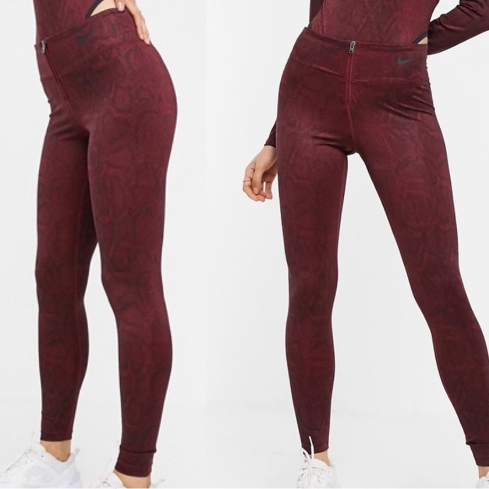 Nike Sportswear Women’s Python Print Leggings Size Small